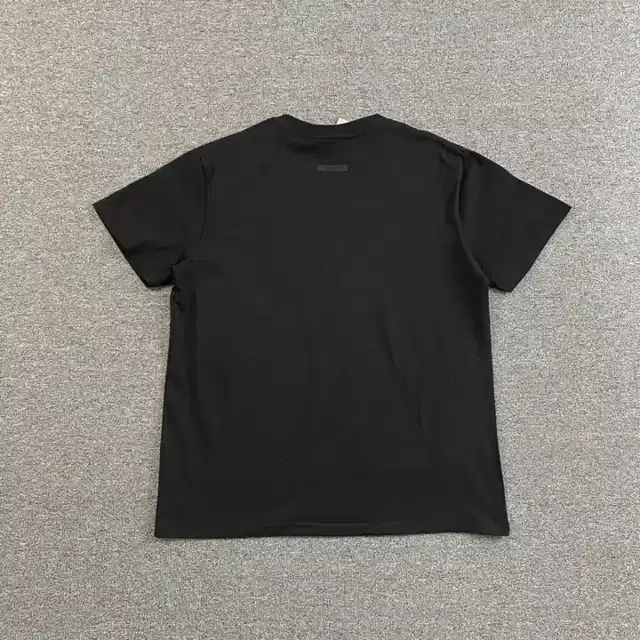 Graphic top · 187392729