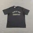 Graphic T-shirt — photo 1