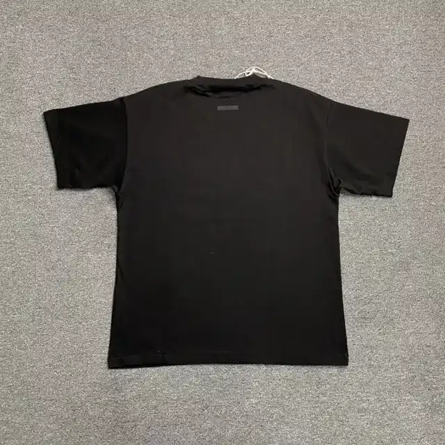 Graphic top · 197570433