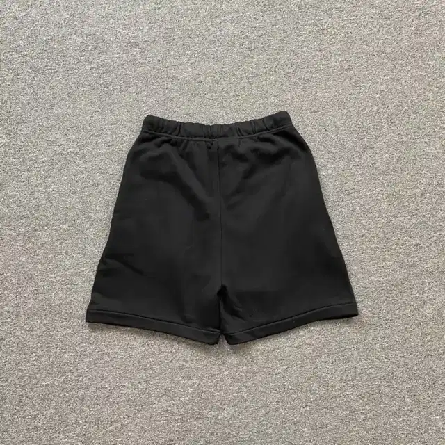 Logo shorts · 181299333