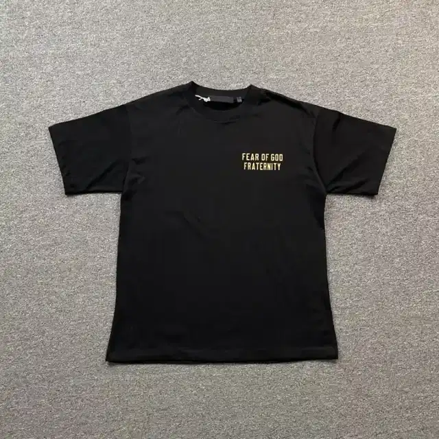 Graphic top · 181185909