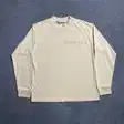 Graphic top — photo 1