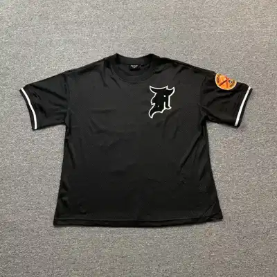 Graphic top