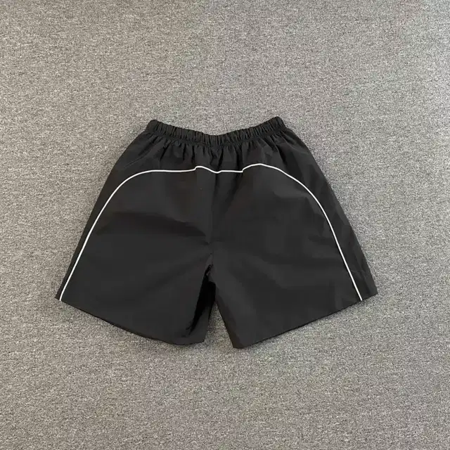 Logo shorts · 248927014