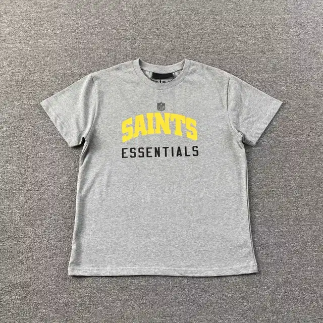 Graphic T-shirt · 233243943