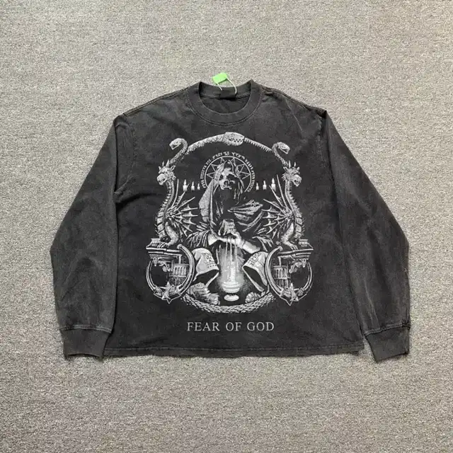 Graphic top · 168991309