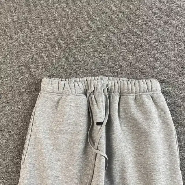 Drawstring pants · 250868107
