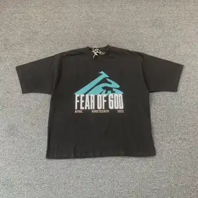 Graphic top