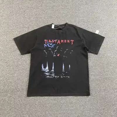 Graphic top