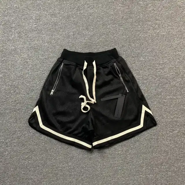 Logo shorts · 167386399