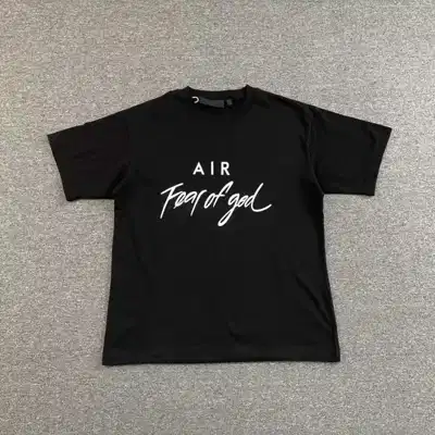 Graphic top