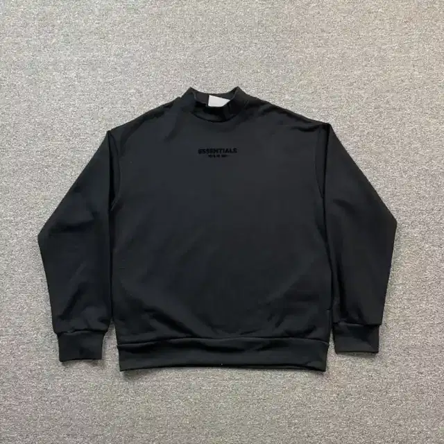 Crewneck sweatshirt · 168995753