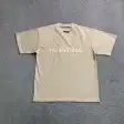 Graphic T-shirt — photo 30