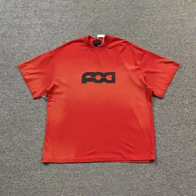 Graphic top