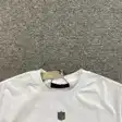 Graphic T-shirt — photo 12