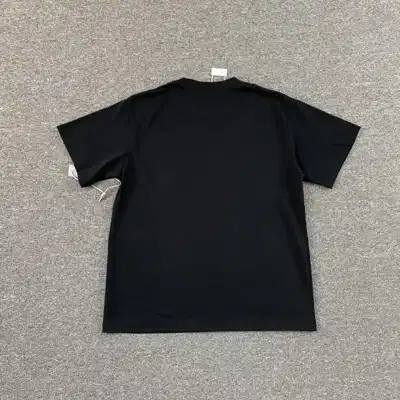 Graphic top