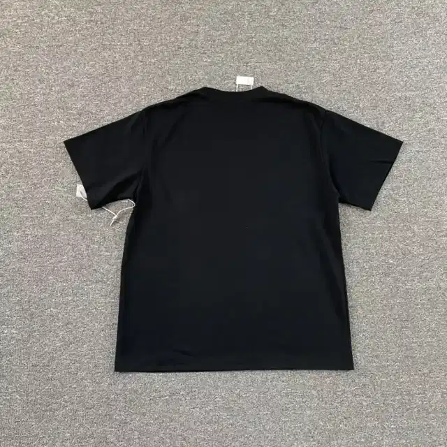 Graphic top · 188724968