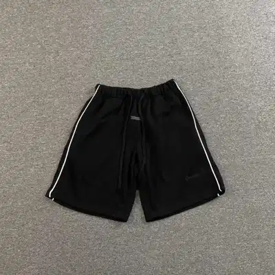 Logo shorts