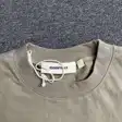 Graphic T-shirt — photo 3