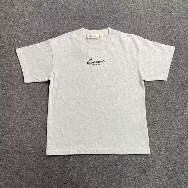 Graphic T-shirt · 245805730