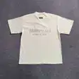 Graphic T-shirt — photo 32