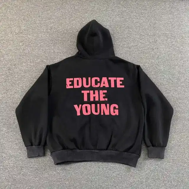 Logo hoodie · 223347301