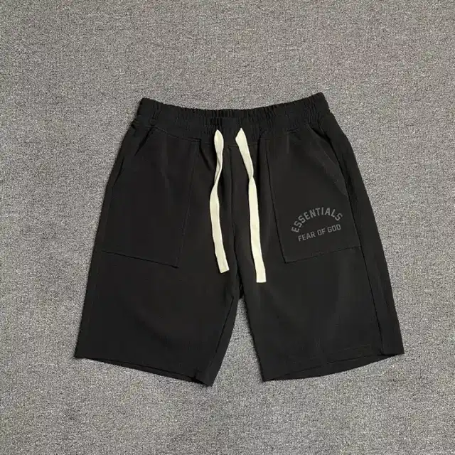 Logo shorts · 167378146