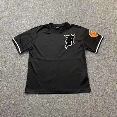 Graphic top