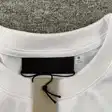Graphic T-shirt — photo 2