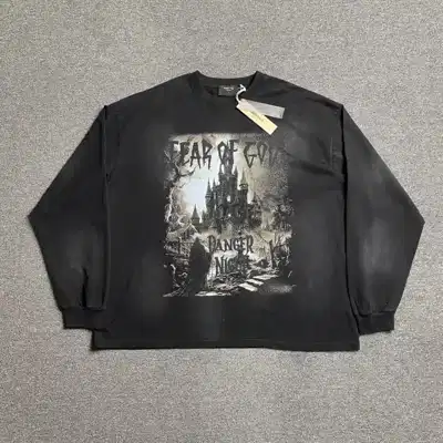 Graphic top