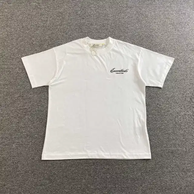 Graphic T-shirt · 244688347