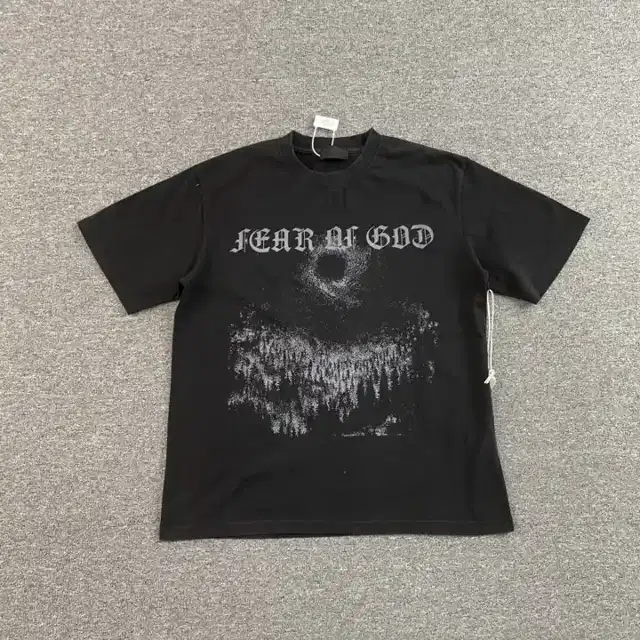 Graphic top · 183777010