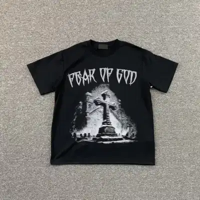 Graphic top