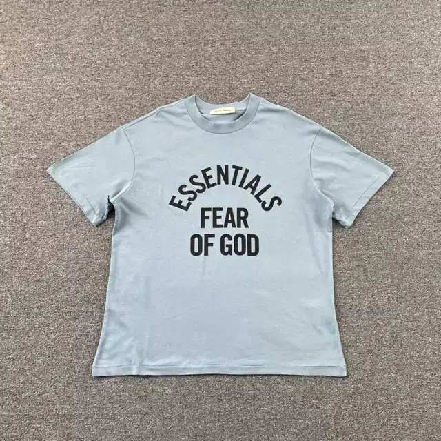 Graphic T-shirt · 228276916
