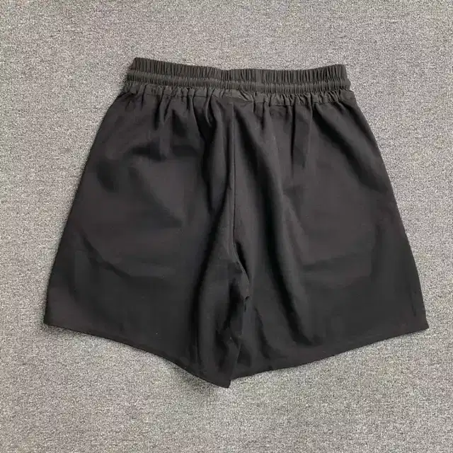 Logo shorts · 210459260
