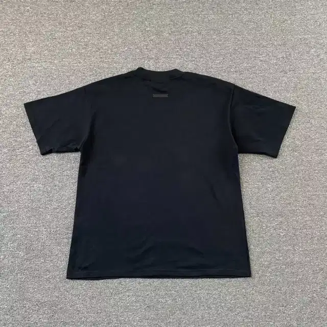 Graphic T-shirt · 234911110