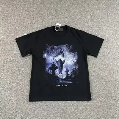 Graphic top