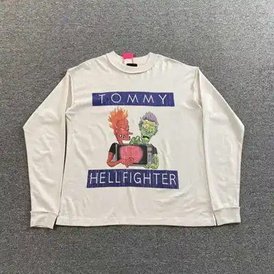Graphic top