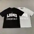 Graphic T-shirt — photo 9