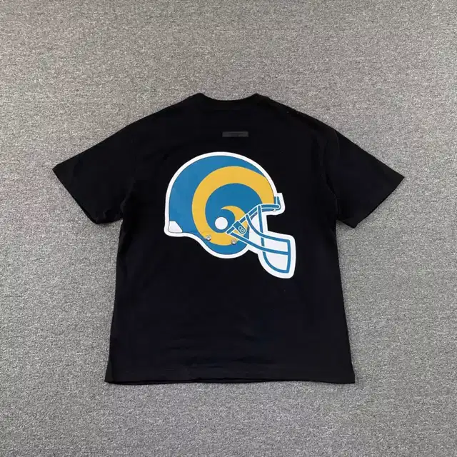 Graphic T-shirt · 228276802