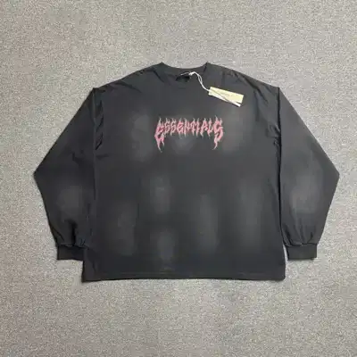 Graphic top