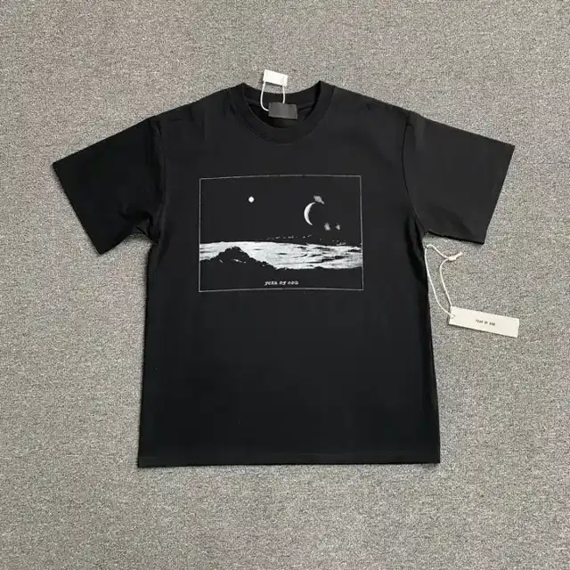 Graphic top · 188723535