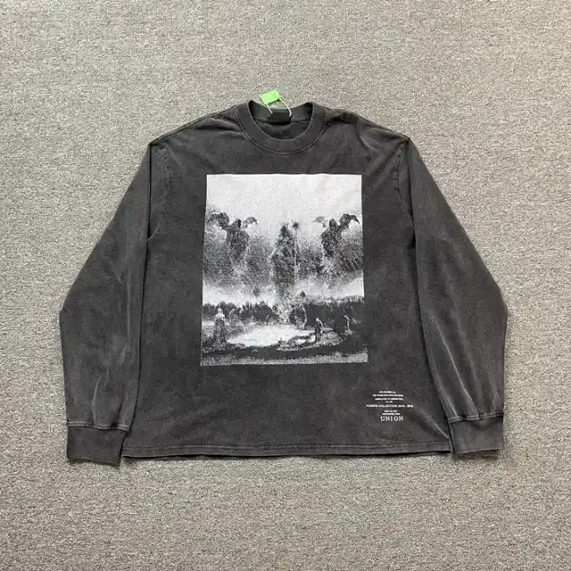 Graphic top · 168992564