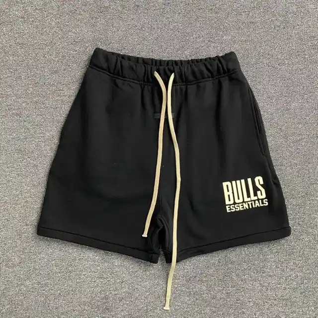 Logo shorts · 195204814