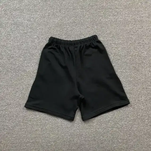 Logo shorts · 180559178