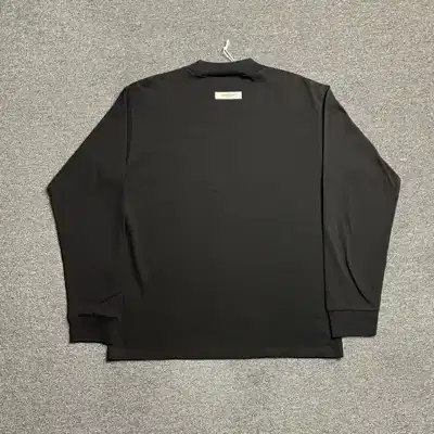 Graphic top