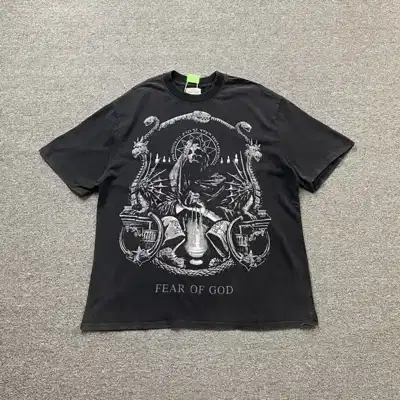 Graphic top