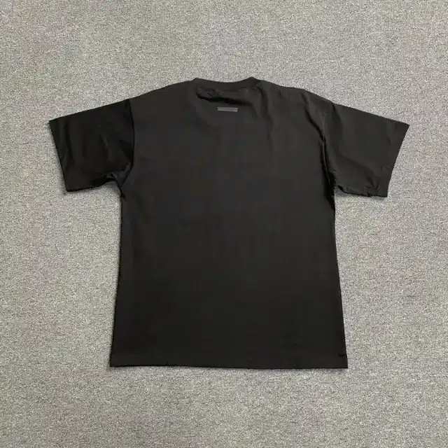 Graphic top · 195204424