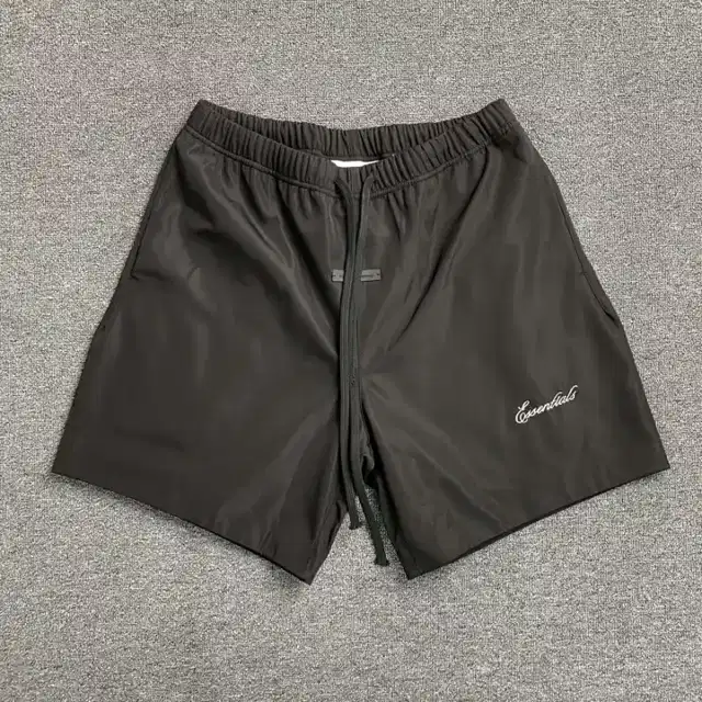 Logo shorts · 208580308
