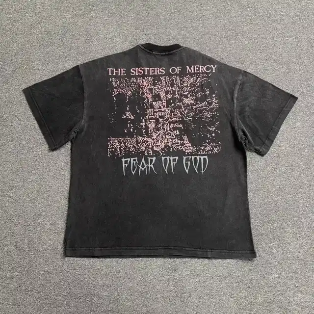 Graphic top · 183776336